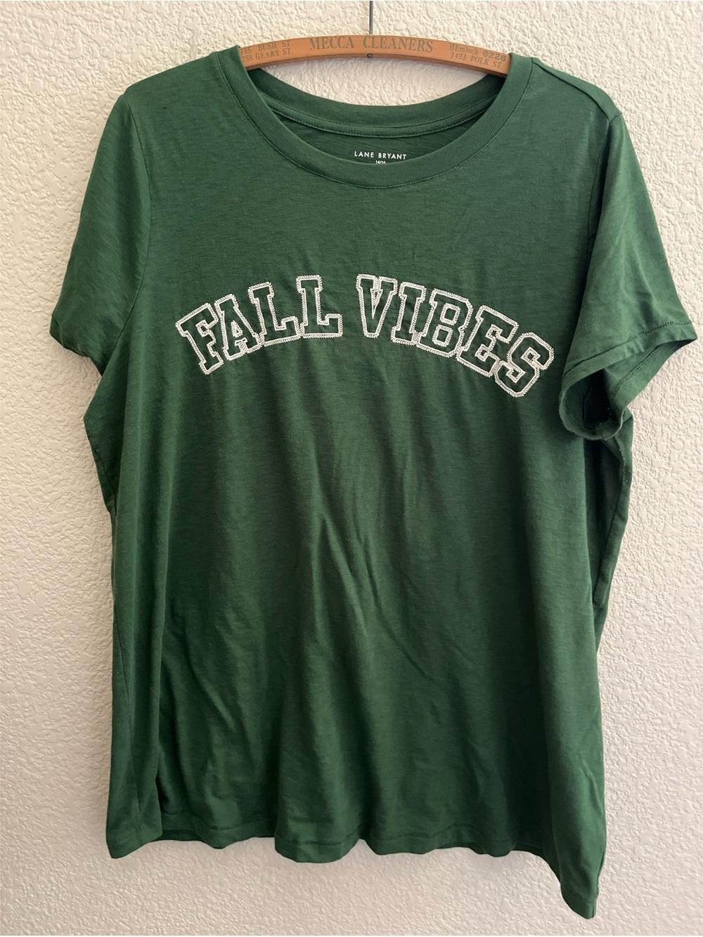 Lane Bryant Fall Vibes Green Short Sleeve Women’s Size 14/16